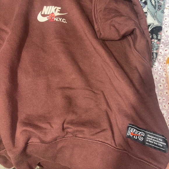 Nike NYC Crop Hoodie - Picture 4 of 5
